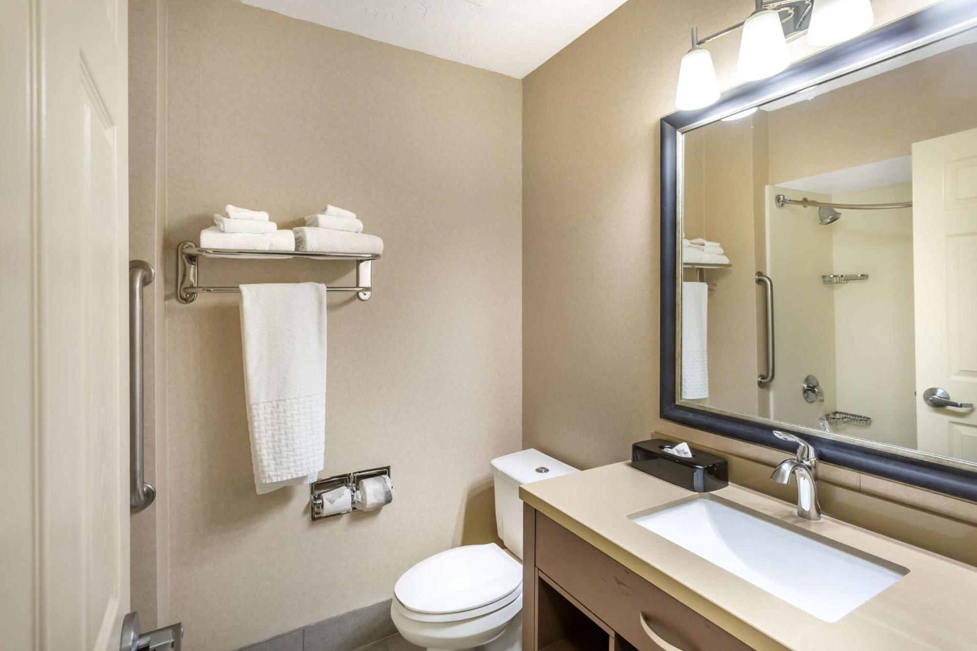 Best Western Plus Cotton Tree Inn Sandy Exterior photo