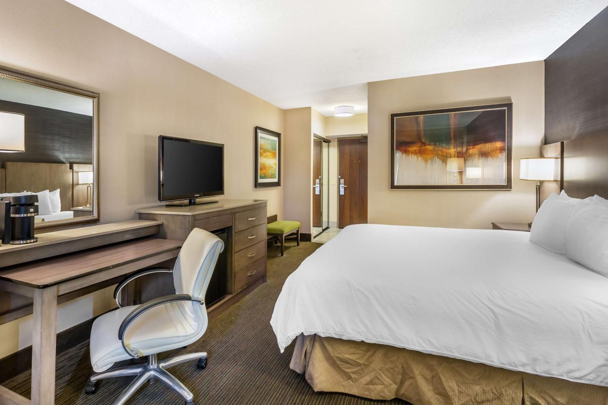 Best Western Plus Cotton Tree Inn Sandy Exterior photo